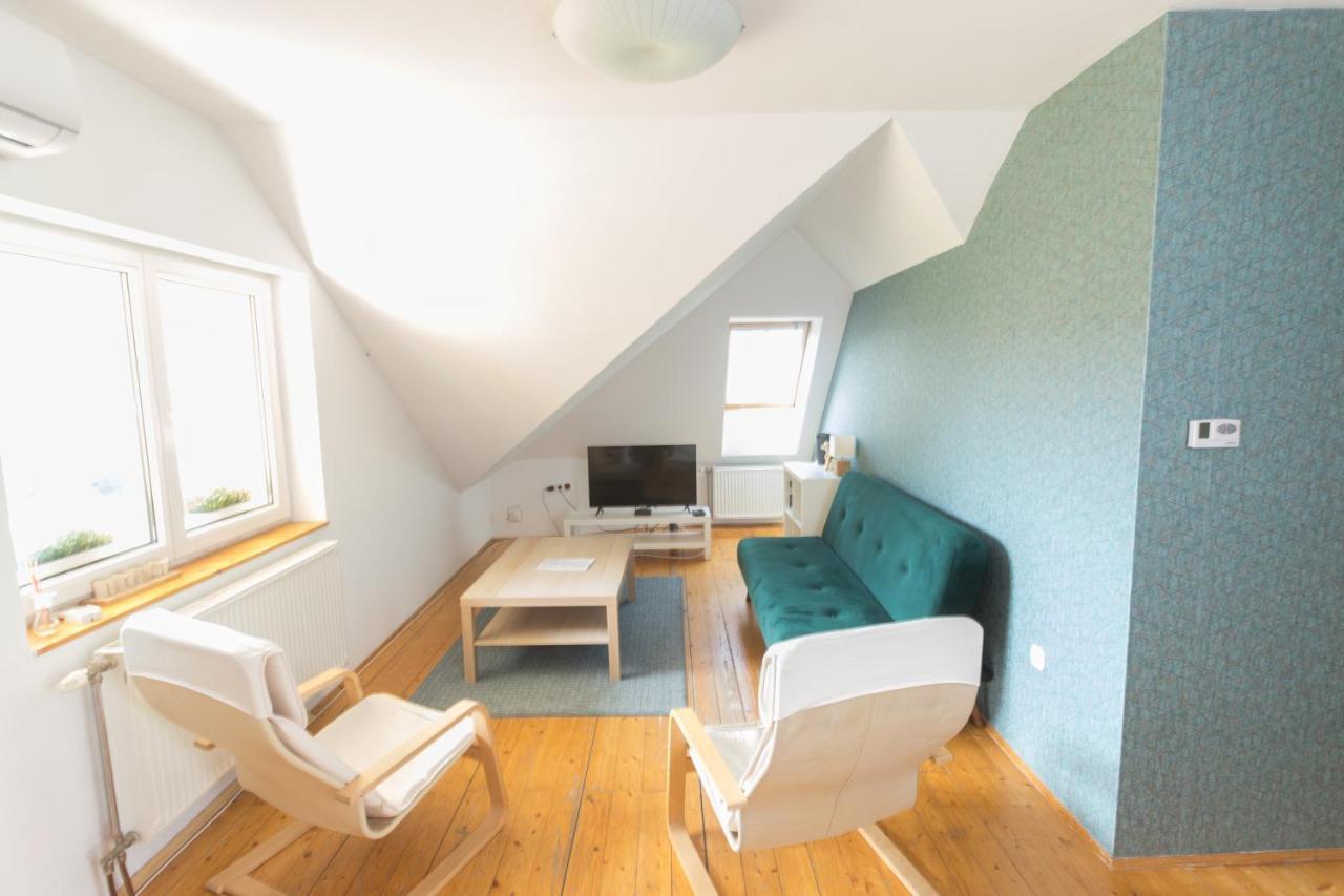 Hi-Bp Garden City Batsanyi Apartment 3 Rooms, Apartment Upstairs Near The City Train With Free Parking Budapest Exterior photo